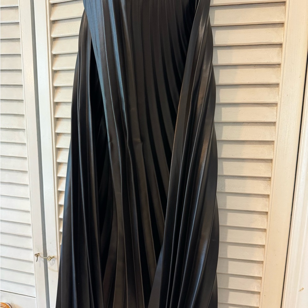 Primark Black Pleated Skirt
